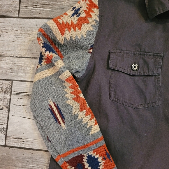 Thread & Supply greenish-brown shacket with Southwestern Aztec Sleeves Women's M - Picture 3 of 12
